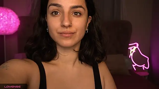 Snapshot of Daphne_Moss chatting on 12-20-24, 08:55 Daphne Moss online show from 12-20-24, 08:55