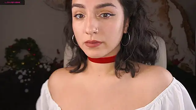 Snapshot of Daphne_Moss chatting on 12-27-24, 09:00 Daphne Moss online show from 12-27-24, 09:00