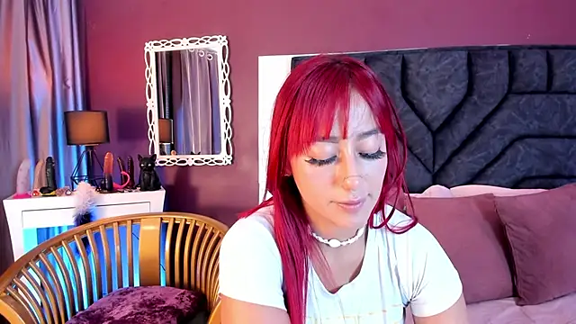 Mia-Bloom online show from 12-06-24, 03:19