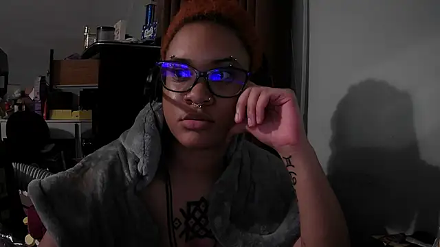 nickytheehawtie online show from 05-01-26, 02:27