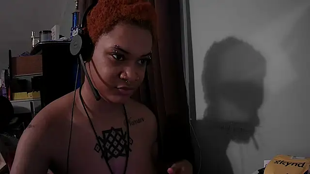 nickytheehawtie online show from 05-04-26, 12:17