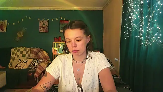 ClancyMorissey online show from 06-08-26, 05:24