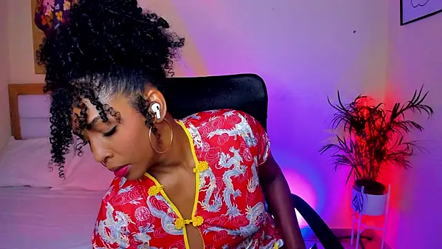 AitanaBrown  online show from 05-05-26, 08:28