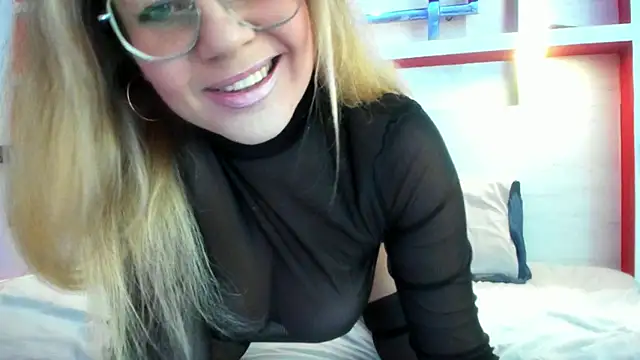 Snapshot of TeacherValery chatting on 02-24-26, 12:47 TeacherValery online show from 02-24-26, 12:47