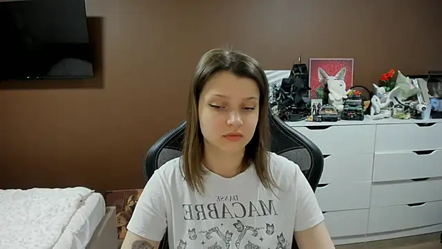 SoniNesti online show from 05-16-26, 02:27