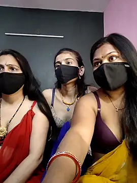 Snapshot of cutee__crazy chatting on 04-02-26, 02:37 cutee crazy online show from 04-02-26, 02:37
