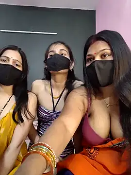 Snapshot of cutee__crazy chatting on 05-03-26, 01:39 cutee crazy online show from 05-03-26, 01:39