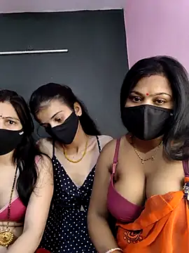 Snapshot of cutee__crazy chatting on 05-05-26, 02:25 cutee crazy online show from 05-05-26, 02:25