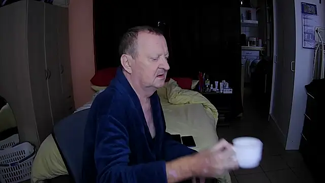 passifsoumis1963 online show from 11-19-25, 09:09