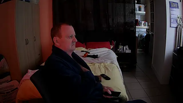 passifsoumis1963 online show from 11-20-25, 10:04