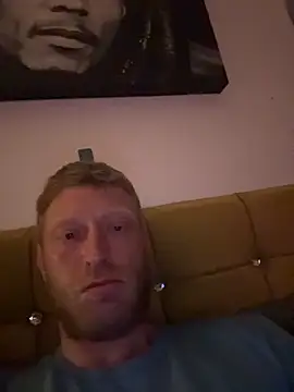 Snapshot of rippedbritish chatting on 04-11-26, 08:02 rippedbritish online show from 04-11-26, 08:02