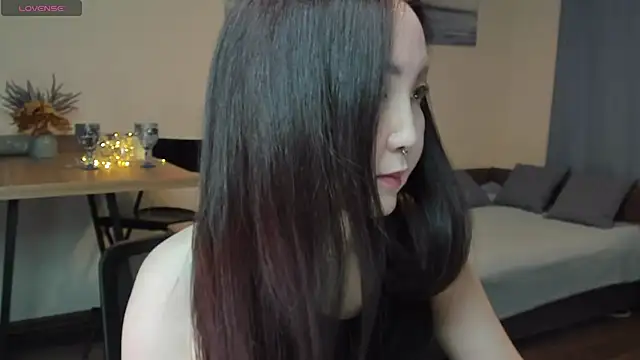 Snapshot of AvroraSakura chatting on 02-02-25, 12:57 AvroraSakura online show from 02-02-25, 12:57