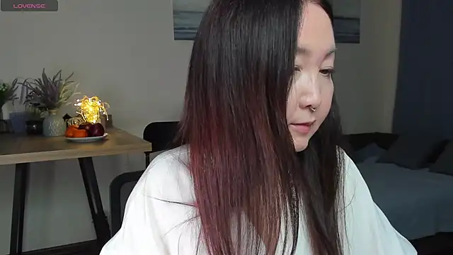 Snapshot of AvroraSakura chatting on 03-19-25, 05:06 AvroraSakura online show from 03-19-25, 05:06
