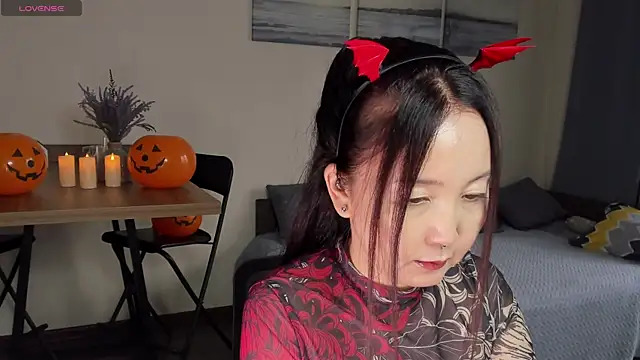 Snapshot of AvroraSakura chatting on 10-30-25, 11:22 AvroraSakura online show from 10-30-25, 11:22