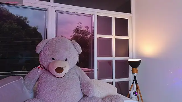 Evangelyne 1 online show from 03-06-25, 03:35