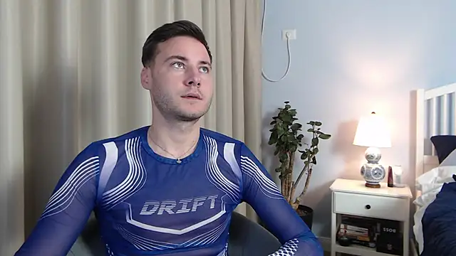 Snapshot of JustinMorrisX chatting on 09-26-25, 04:00 JustinMorrisX online show from 09-26-25, 04:00