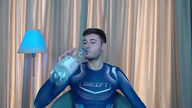 Snapshot of JustinMorrisX chatting on 11-01-25, 09:33 JustinMorrisX online show from 11-01-25, 09:33