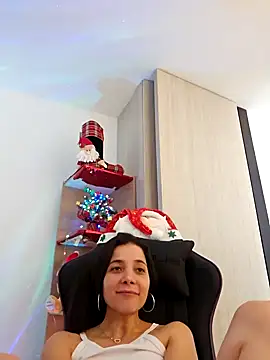 Snapshot of miaeyes chatting on 12-11-24, 04:42 miaeyes online show from 12-11-24, 04:42