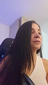 miaeyes online show from 11-20-25, 06:07