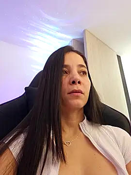 miaeyes online show from 02-05-26, 02:00