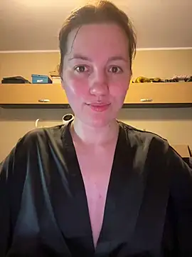 Snapshot of Nicole-Ray chatting on 03-19-25, 08:34 Nicole-Ray online show from 03-19-25, 08:34