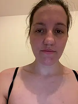 Nicole-Ray online show from 05-05-26, 08:17