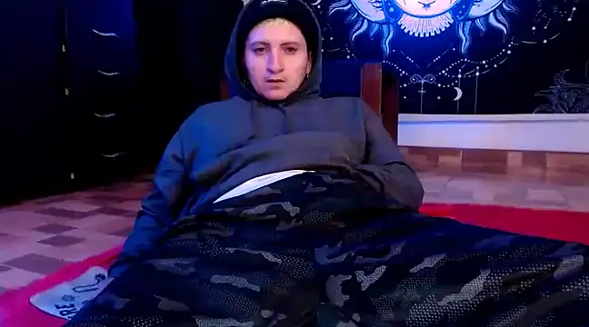 Marieblueeyes online show from 01-12-25, 04:00