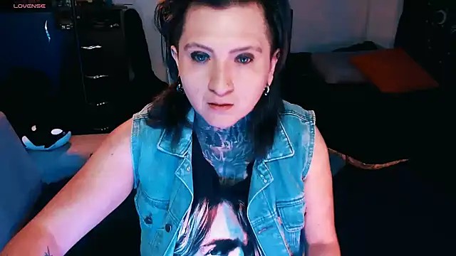 Snapshot of Marieblueeyes chatting on 10-01-25, 09:54 Marieblueeyes online show from 10-01-25, 09:54