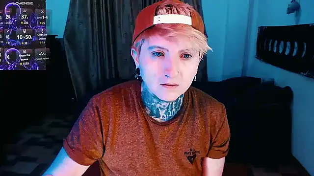 Marieblueeyes online show from 11-13-25, 01:59