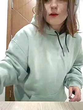 Snapshot of Yammy_Yumi chatting on 10-12-25, 10:31 Yammy Yumi online show from 10-12-25, 10:31
