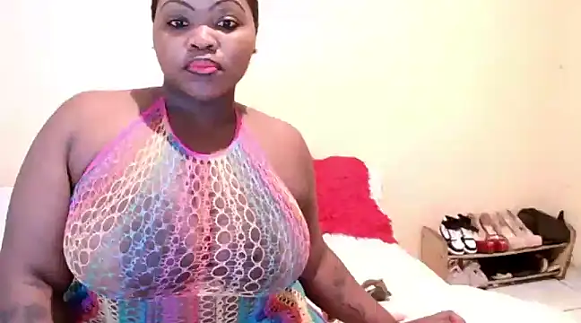 Snapshot of Queen_BootyXXX chatting on 02-05-25, 03:34 Queen BootyXXX online show from 02-05-25, 03:34