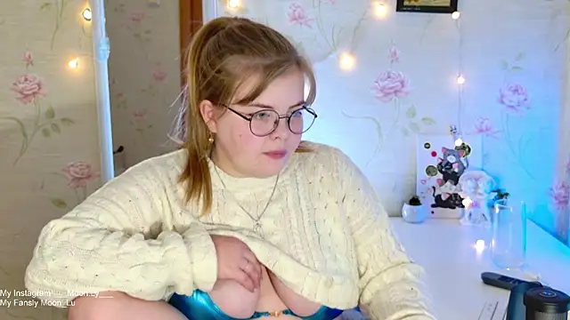 sinnamon  online show from 11-10-25, 05:12