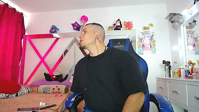 jakson hot online show from 02-14-25, 06:51