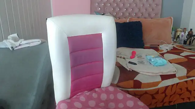 Snapshot of Negrabig chatting on 02-18-25, 06:37 Negrabig online show from 02-18-25, 06:37