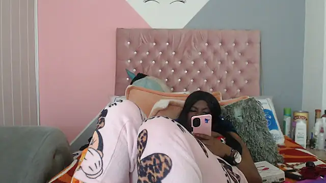 Snapshot of Negrabig chatting on 03-15-25, 09:30 Negrabig online show from 03-15-25, 09:30