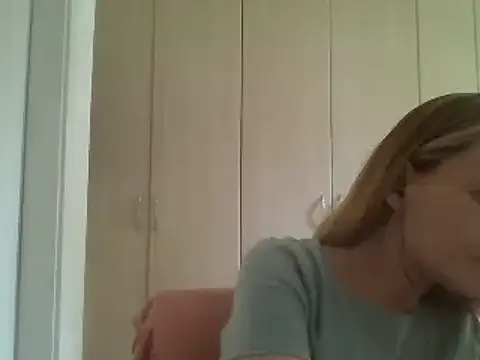 Snapshot of Annylove1 chatting on 01-03-25, 01:25 Annylove1 online show from 01-03-25, 01:25