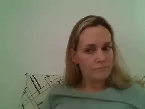 Snapshot of Annylove1 chatting on 01-03-25, 05:10 Annylove1 online show from 01-03-25, 05:10