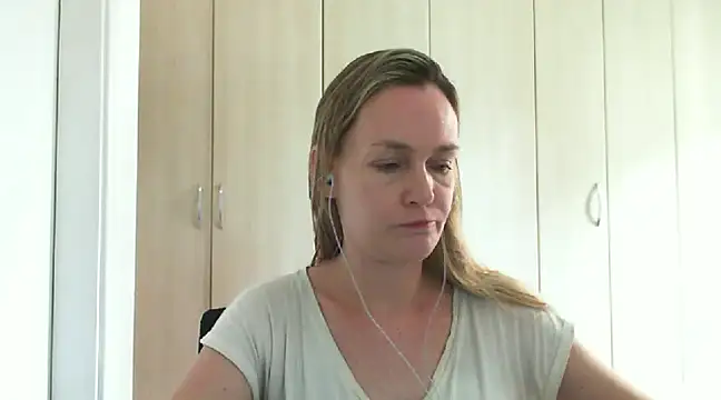Snapshot of Annylove1 chatting on 01-20-25, 10:51 Annylove1 online show from 01-20-25, 10:51