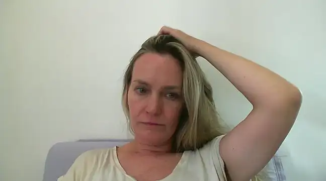 Snapshot of Annylove1 chatting on 01-20-25, 02:14 Annylove1 online show from 01-20-25, 02:14