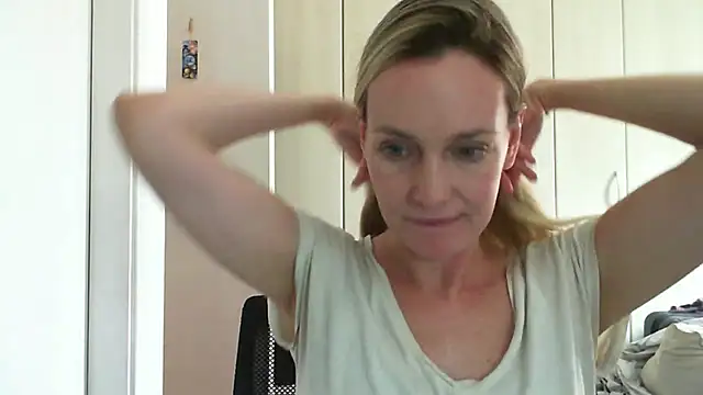 Snapshot of Annylove1 chatting on 01-30-25, 02:15 Annylove1 online show from 01-30-25, 02:15