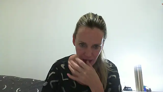 Snapshot of Annylove1 chatting on 02-10-25, 12:41 Annylove1 online show from 02-10-25, 12:41