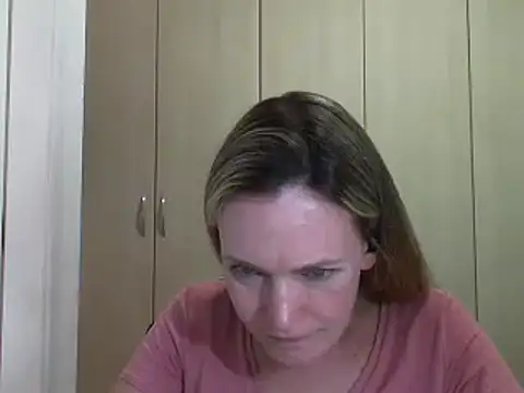 Snapshot of Annylove1 chatting on 02-11-25, 06:01 Annylove1 online show from 02-11-25, 06:01
