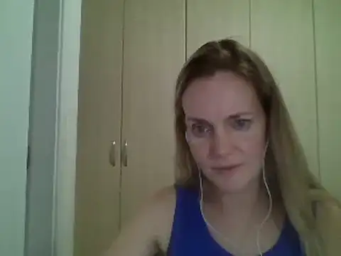 Snapshot of Annylove1 chatting on 02-28-25, 09:55 Annylove1 online show from 02-28-25, 09:55