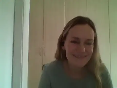 Snapshot of Annylove1 chatting on 03-17-25, 04:54 Annylove1 online show from 03-17-25, 04:54