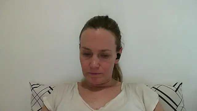 Snapshot of Annylove1 chatting on 03-17-25, 09:45 Annylove1 online show from 03-17-25, 09:45
