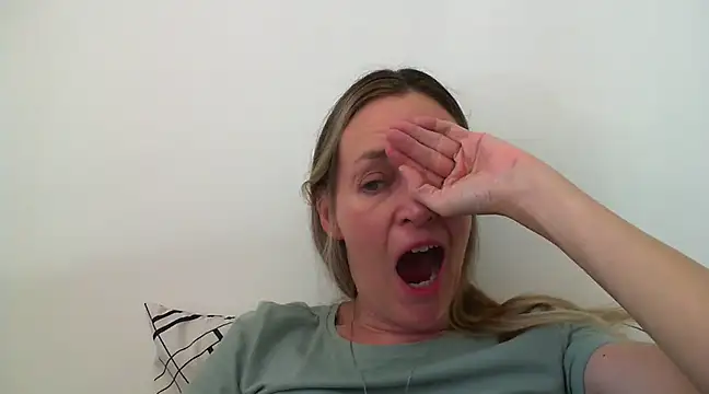 Snapshot of Annylove1 chatting on 03-18-25, 02:26 Annylove1 online show from 03-18-25, 02:26