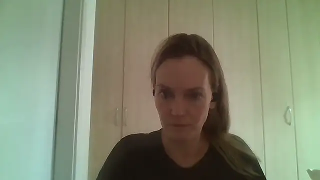 Snapshot of Annylove1 chatting on 03-21-25, 04:18 Annylove1 online show from 03-21-25, 04:18