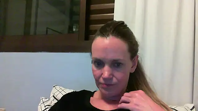 Snapshot of Annylove1 chatting on 09-20-25, 12:11 Annylove1 online show from 09-20-25, 12:11