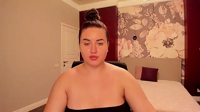 Roxie Bradley online show from 10-08-25, 05:38