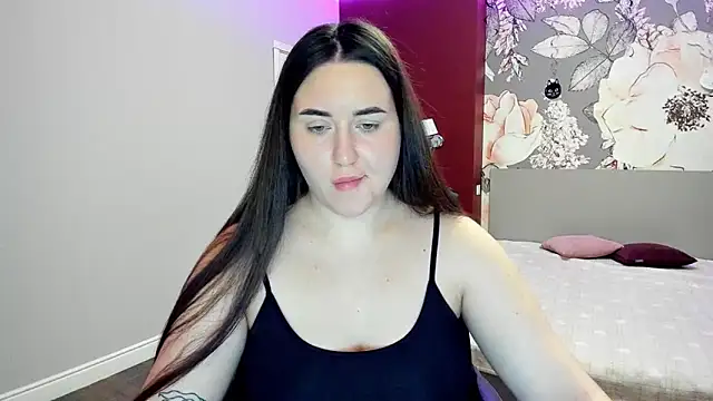 Roxie Bradley online show from 02-26-26, 07:29